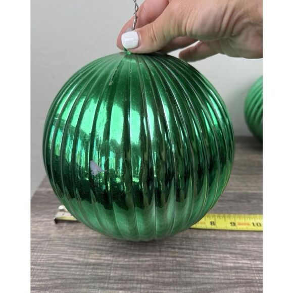 2 Large Vintage Green Ribbed Christmas Ornaments Plastic Taiwan 9” & 6” Retro - Picture 3 of 9